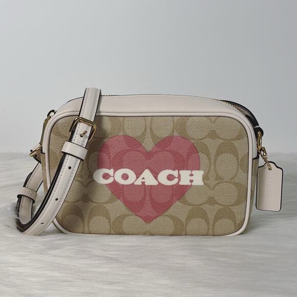 💃NWT Coach Mini Jamie Camera Bag In Signature Canvas With Heart Print - Picture 1 of 8